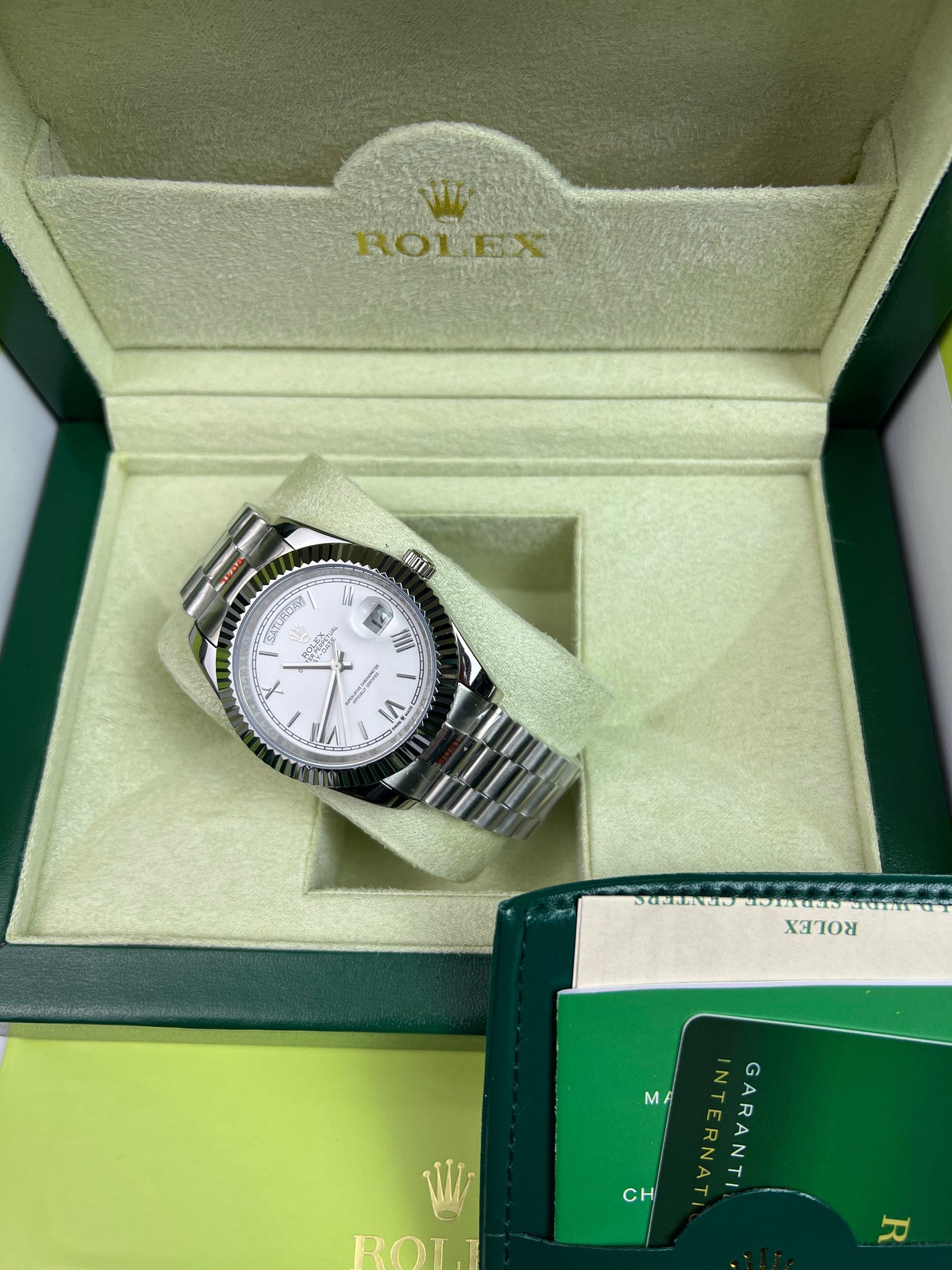 Rolex Day-Date 40 blanc livraison rapide Maroc