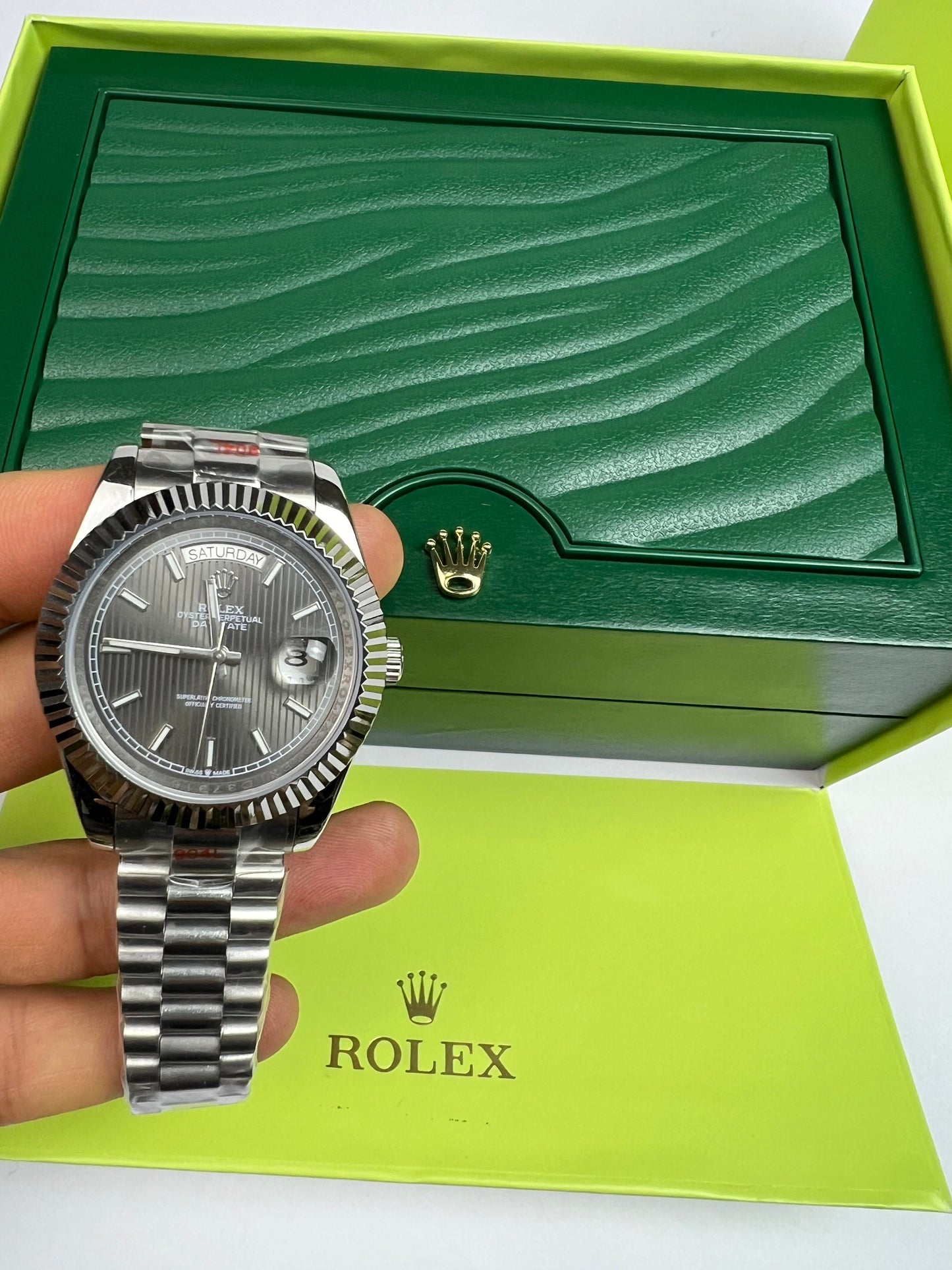 Rolex Day-Date 40 argent livraison rapide Maroc