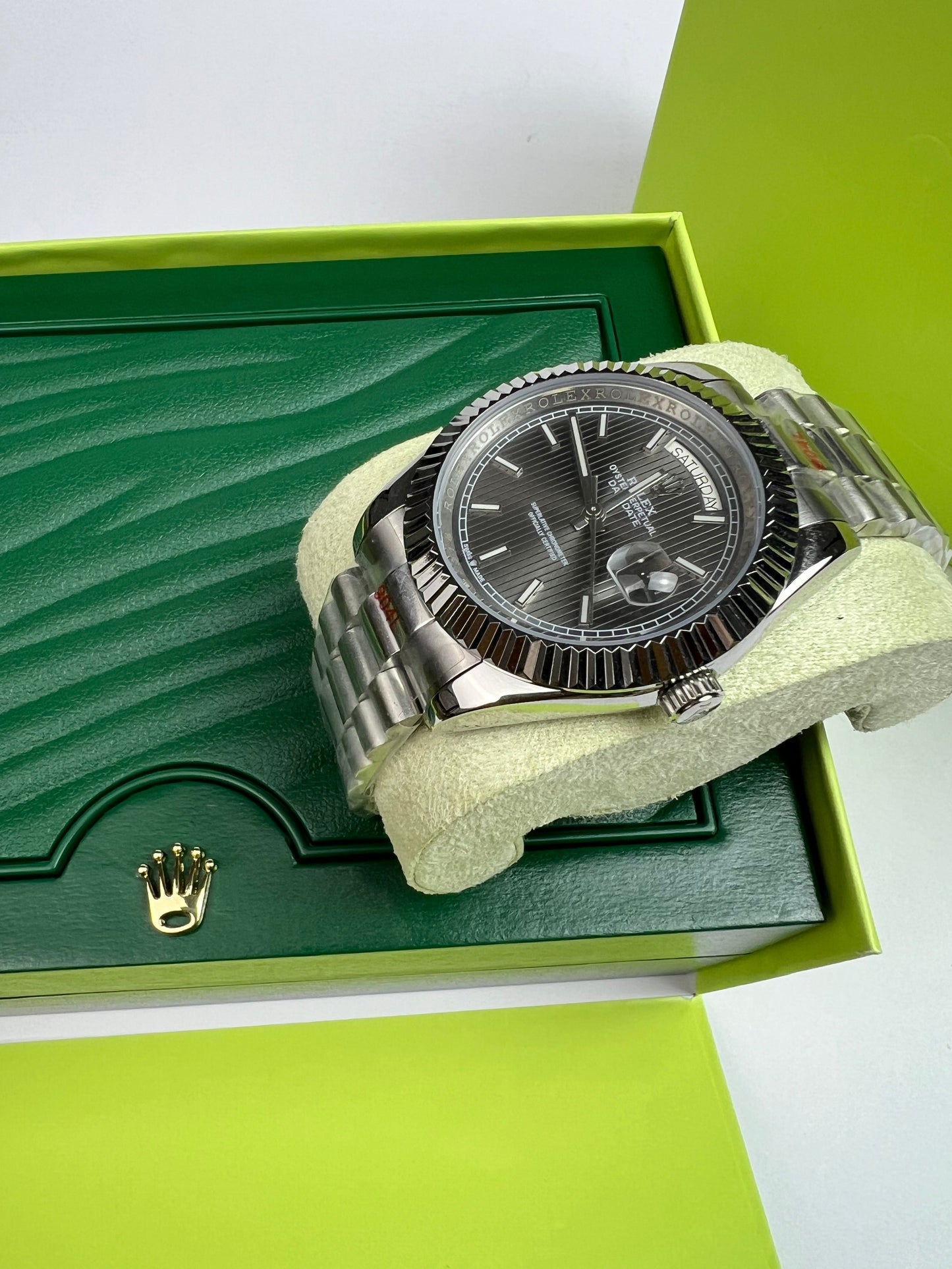 Rolex Day-Date 40 argent livraison rapide Maroc