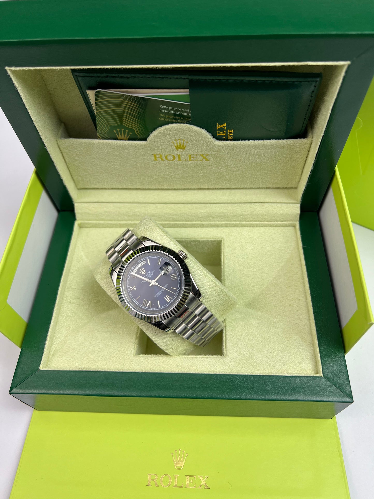 Rolex Day-Date 40 cadran bleu dégradé livraison Maroc