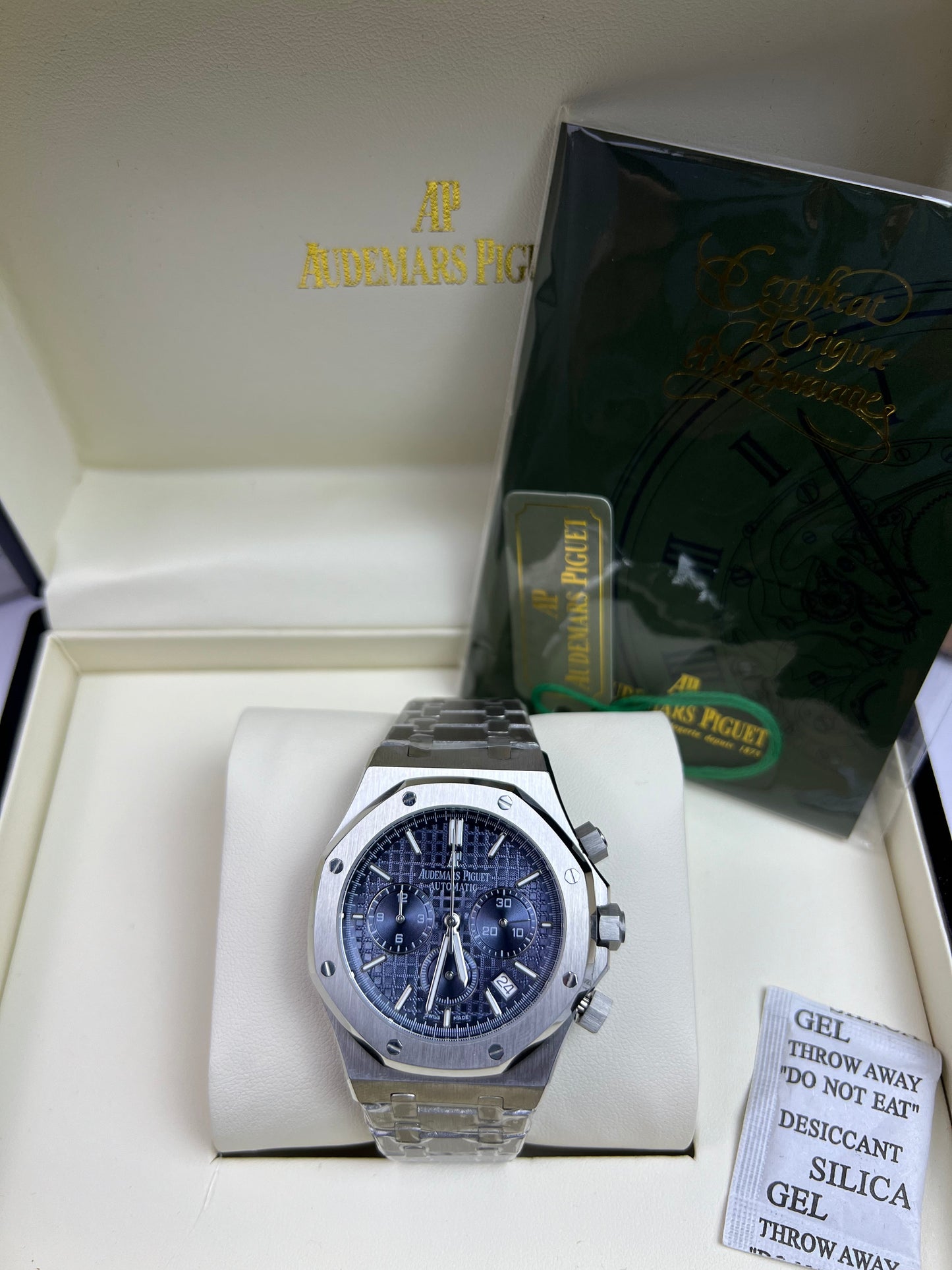 AP Royal Oak Chronograph cadran bleu livraison Maroc
