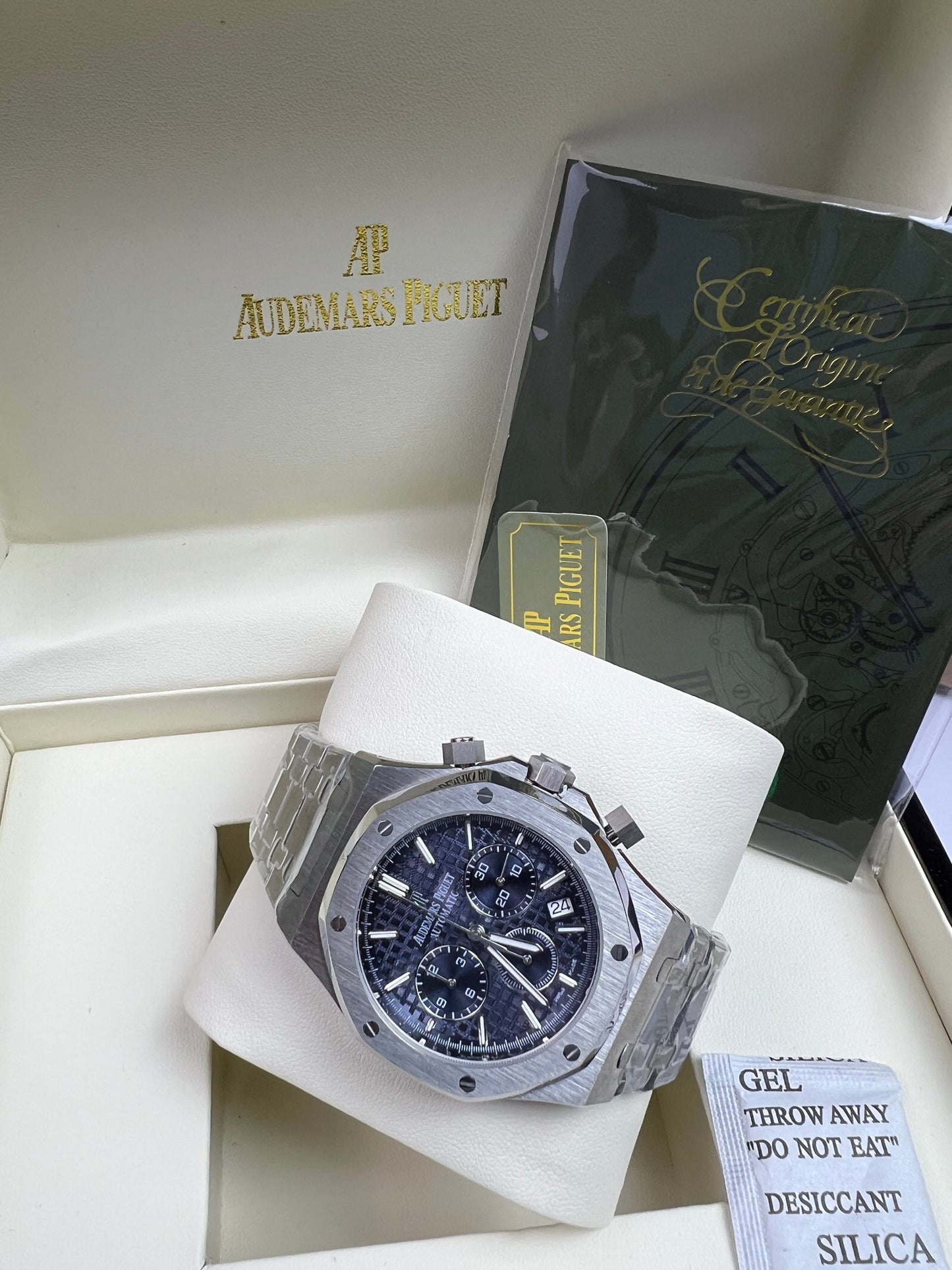 AP Royal Oak Chronograph cadran bleu livraison Maroc