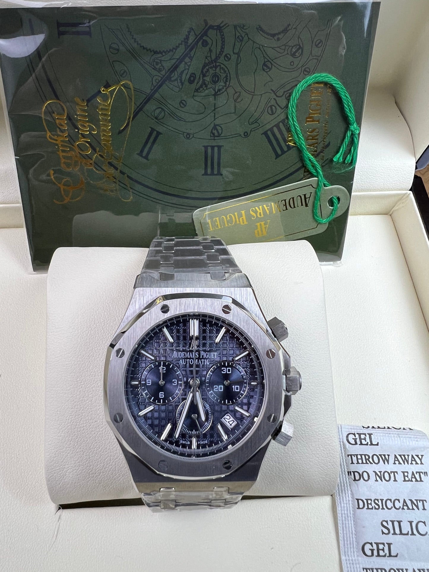 AP Royal Oak Chronograph cadran bleu livraison Maroc