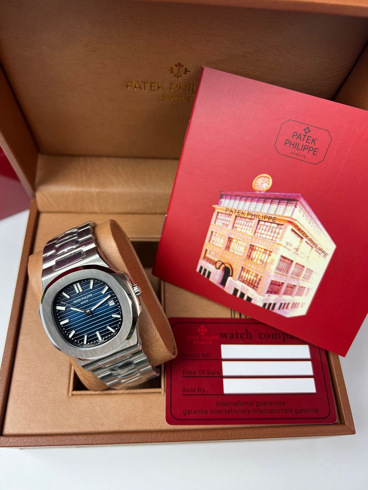 Patek Philippe Nautilus cadran bleu livraison rapide Maroc