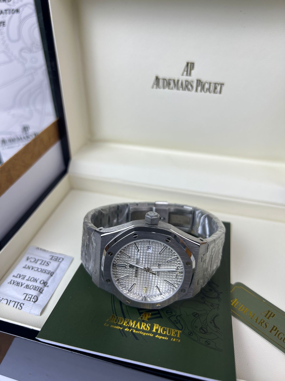 AP Royal Oak cadran blanc livraison rapide Maroc