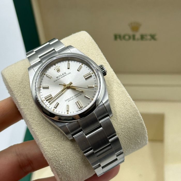 Rolex Oyster Perpetual 36 cadran argent livraison rapide Maroc
